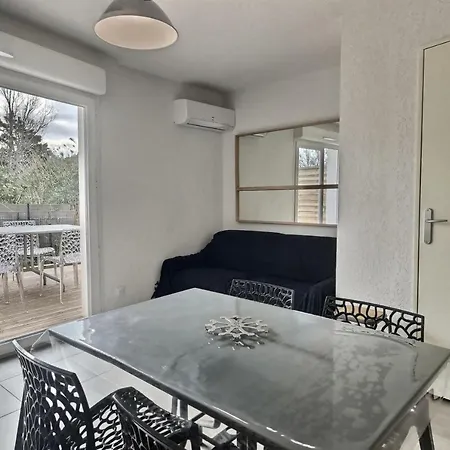 Pour 6 Personnes Villa *
